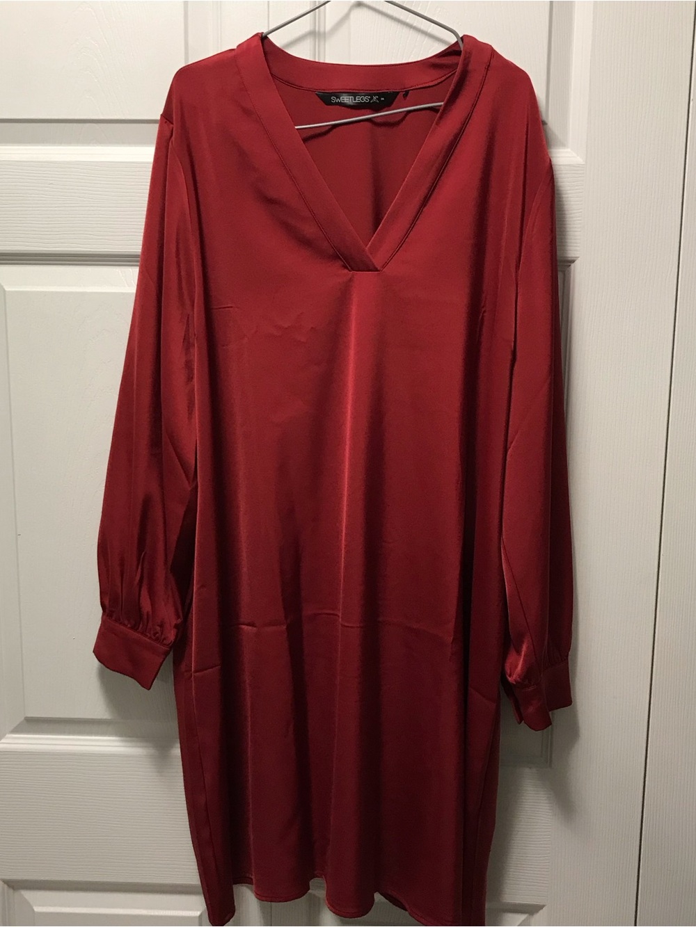 Women's V-Neck Long Sleeve Dress in Deep Red